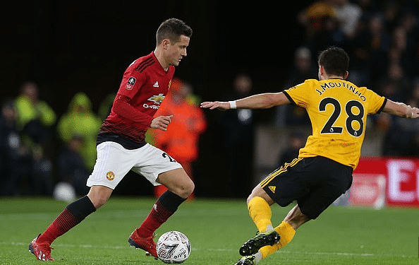 似乎与他周 似乎与他周